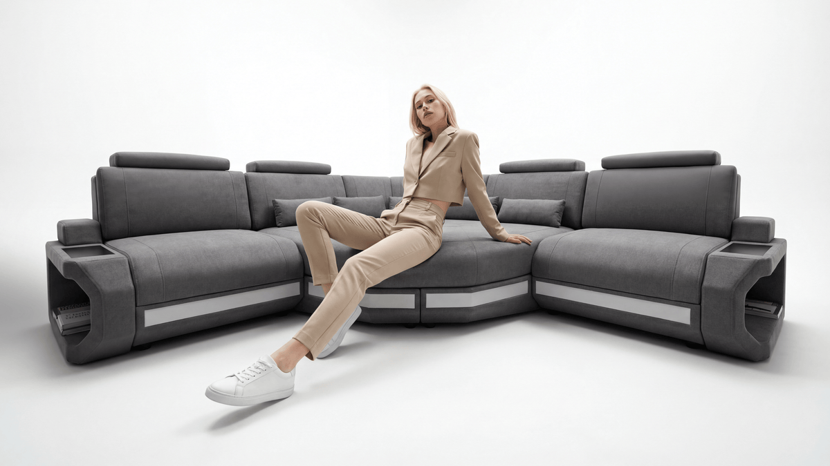 Modernes Wohnzimmer mit Designermöbeln von Sofa Dreams